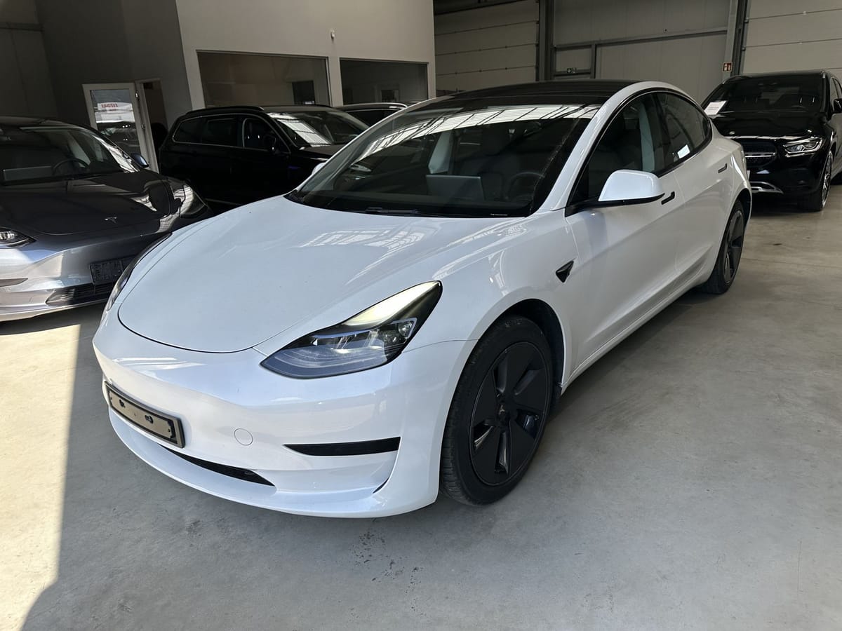 Tesla Model 3 Basis RWD Pano Navi LED Ryzen Wärmepumpe foto 3
