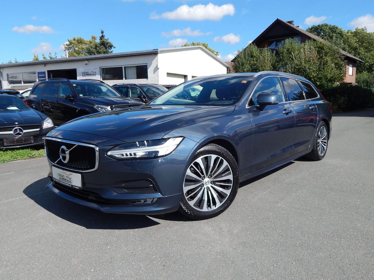 Volvo V90 T5 Momentum Pro 1.Hand~PANO~HUD~LEDER~KAMERA