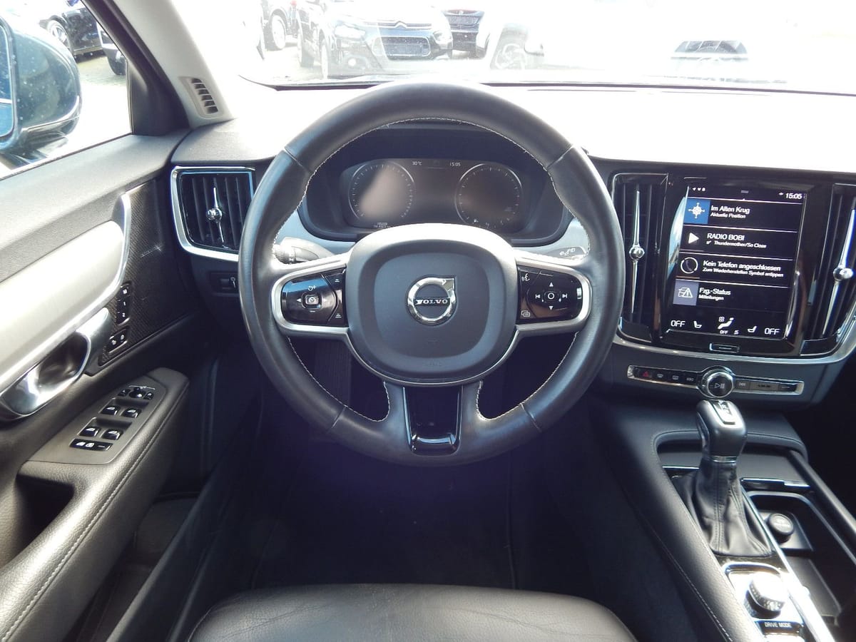 Volvo V90 T5 Momentum Pro 1.Hand~PANO~HUD~LEDER~KAMERA foto 14