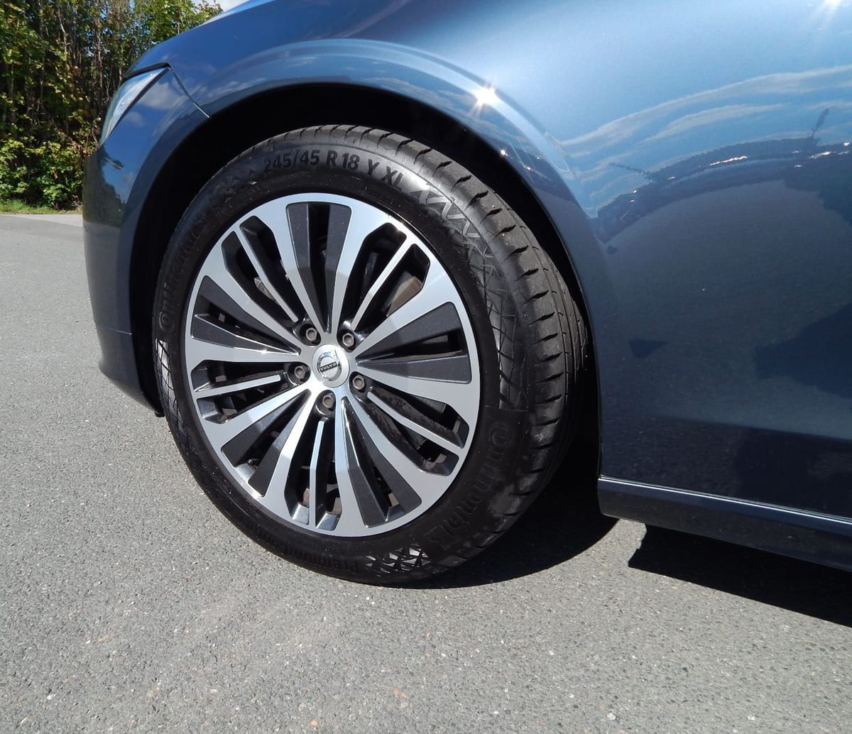 Volvo V90 T5 Momentum Pro 1.Hand~PANO~HUD~LEDER~KAMERA foto 4