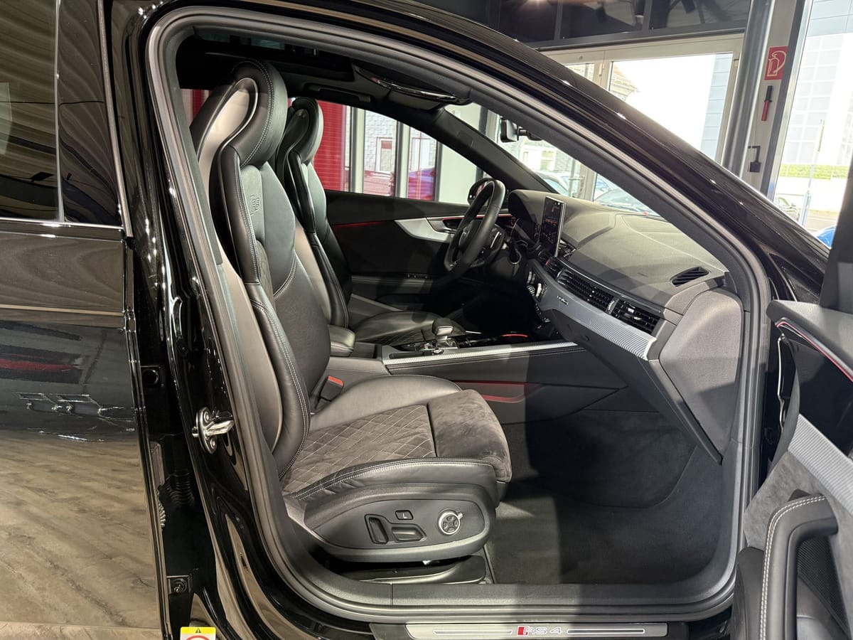 Audi RS4 2.9 TFSI quattro*PANO*ACC*B&O*MASSAGE*HUD* foto 21