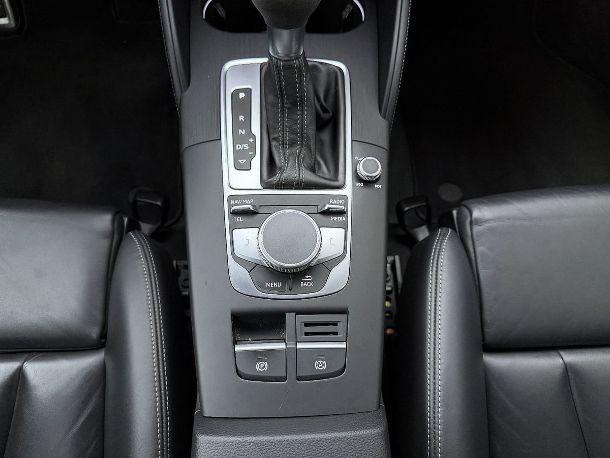 Audi RS3 Lim. 2.5 TFSI quattro B&O SHZ NO OPF foto 12