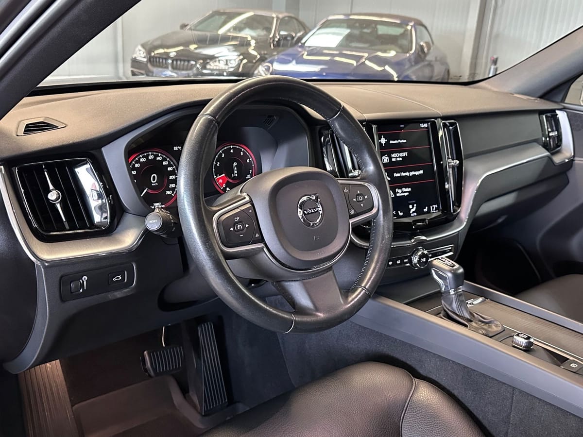 Volvo XC60 Momentum 2WD LED BLIS LEDER NAVI RFK WINTE foto 17