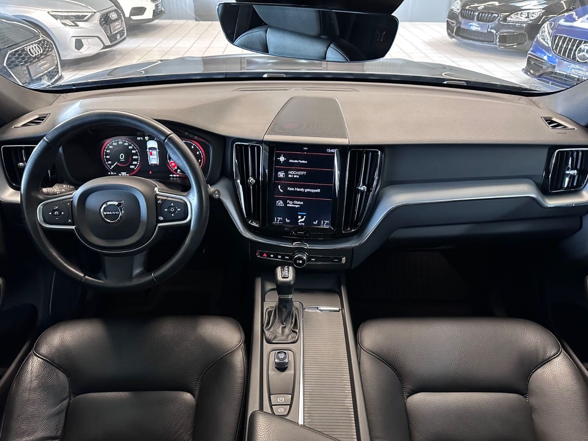 Volvo XC60 Momentum 2WD LED BLIS LEDER NAVI RFK WINTE foto 18
