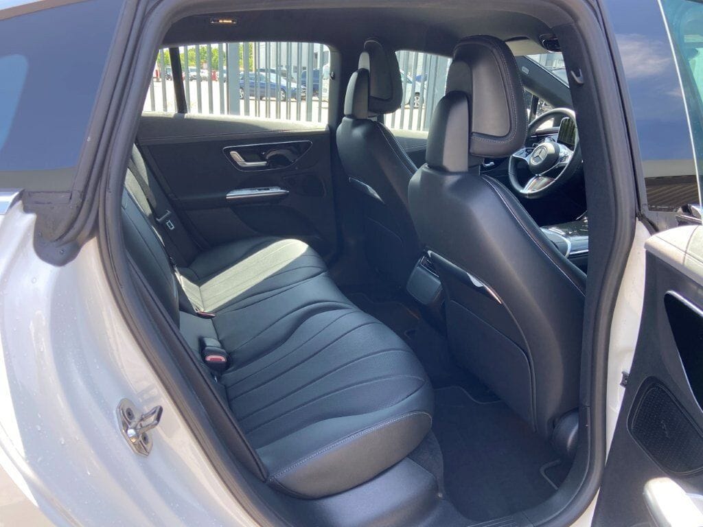 Mercedes-Benz EQE 300 Electric-Advanced-Plus Distronic CarPlay foto 13
