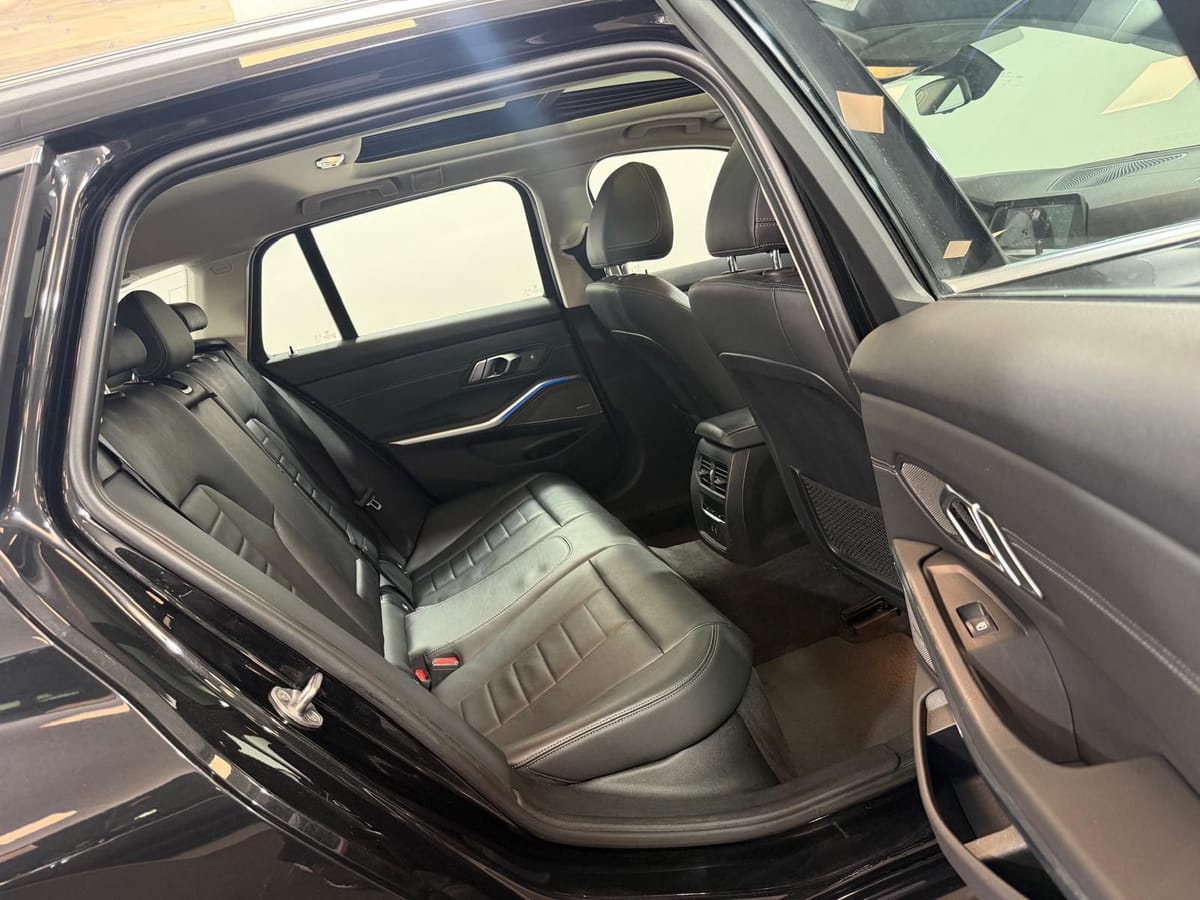BMW 320 M d Luxury Line Pano-Dach LederPDC ACC PDC foto 13