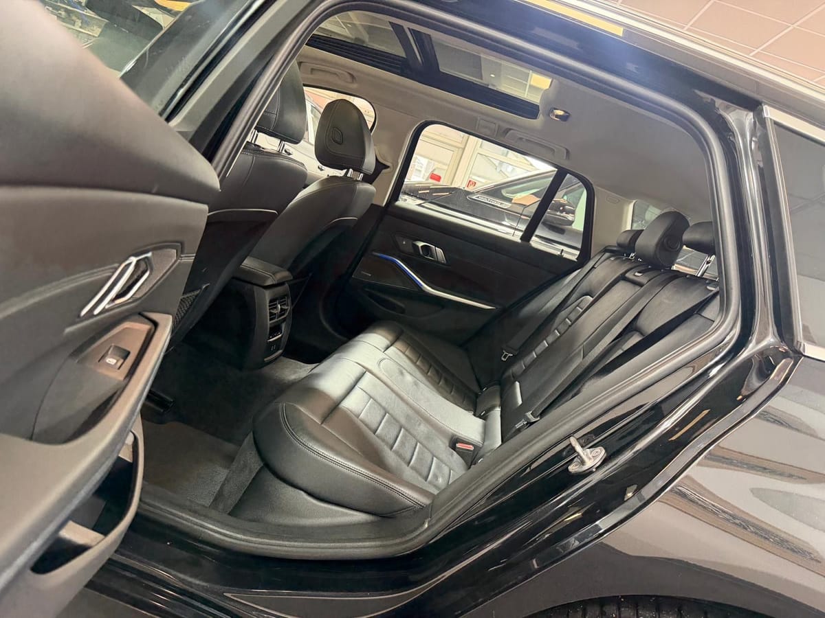 BMW 320 M d Luxury Line Pano-Dach LederPDC ACC PDC foto 15