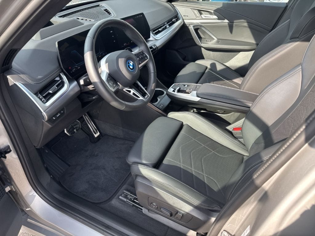 BMW X1 xDrive 30e M Sportpaket AHK Pano ACC HUD Harm foto 10