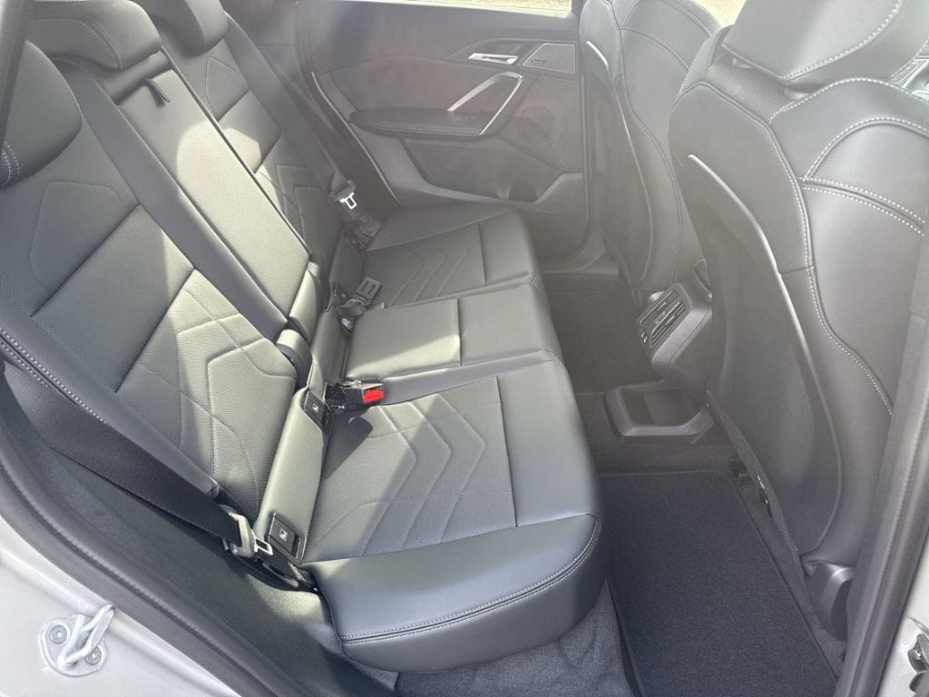 BMW X1 xDrive 30e M Sportpaket AHK Pano ACC HUD Harm foto 13
