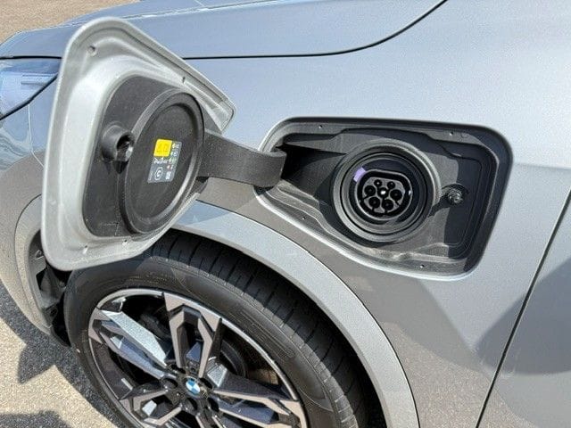 BMW X1 xDrive 30e M Sportpaket AHK Pano ACC HUD Harm foto 15
