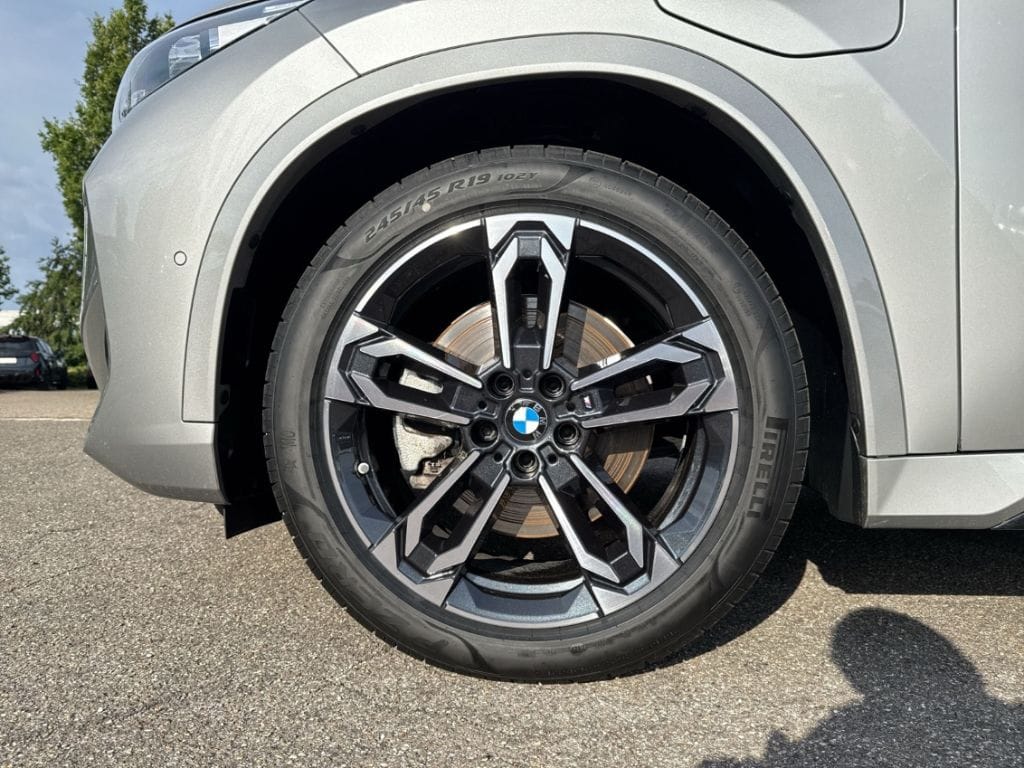 BMW X1 xDrive 30e M Sportpaket AHK Pano ACC HUD Harm foto 6