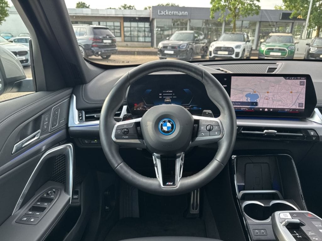 BMW X1 xDrive 30e M Sportpaket AHK Pano ACC HUD Harm foto 7
