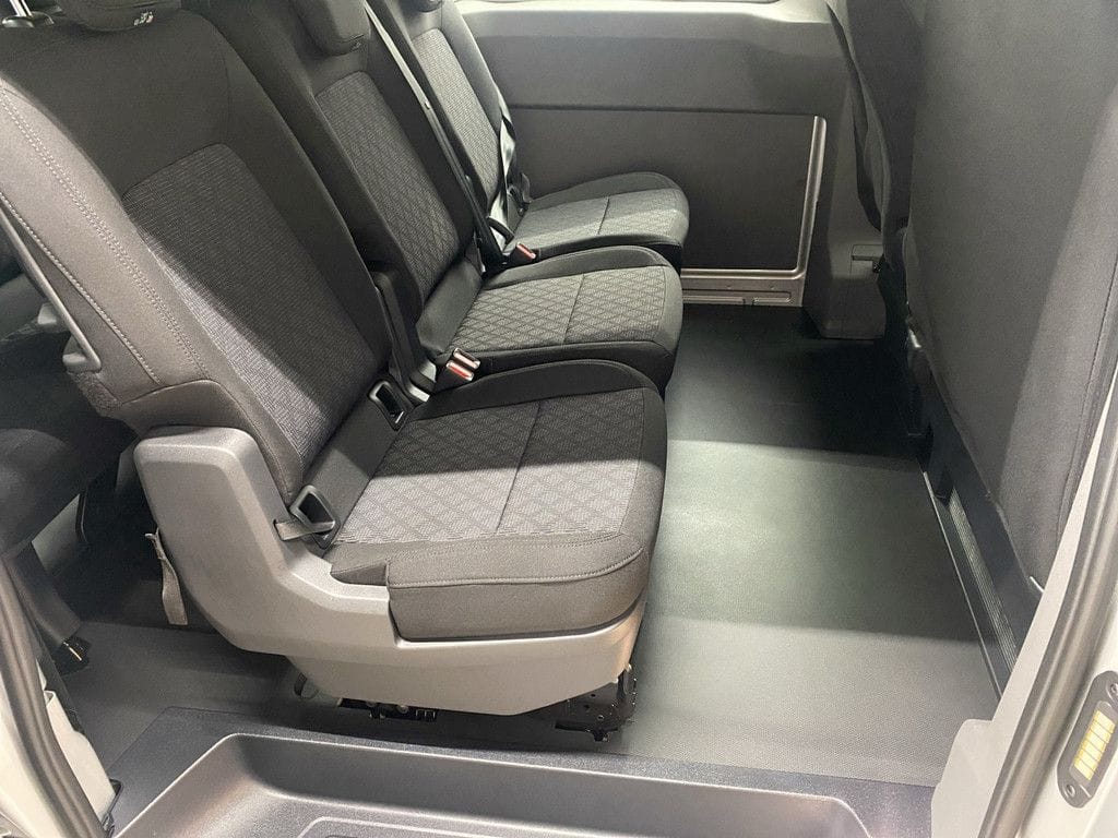 Volkswagen T7 Kombi 2.0 TDI Automatik kurzer Radstand 9-Sit foto 10