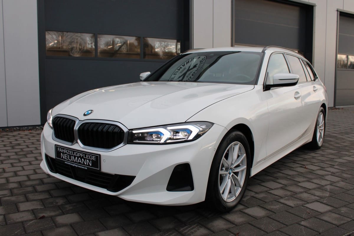 BMW 318 d Touring SHZ NAVI PDC LED AHK LEDER