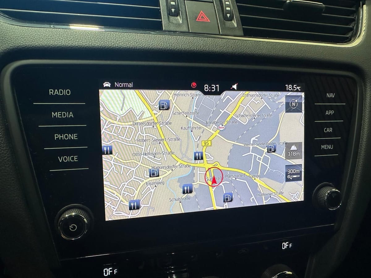 Skoda Octavia 2.0 TSI DSG RS LED virt.Cock. Navi foto 15