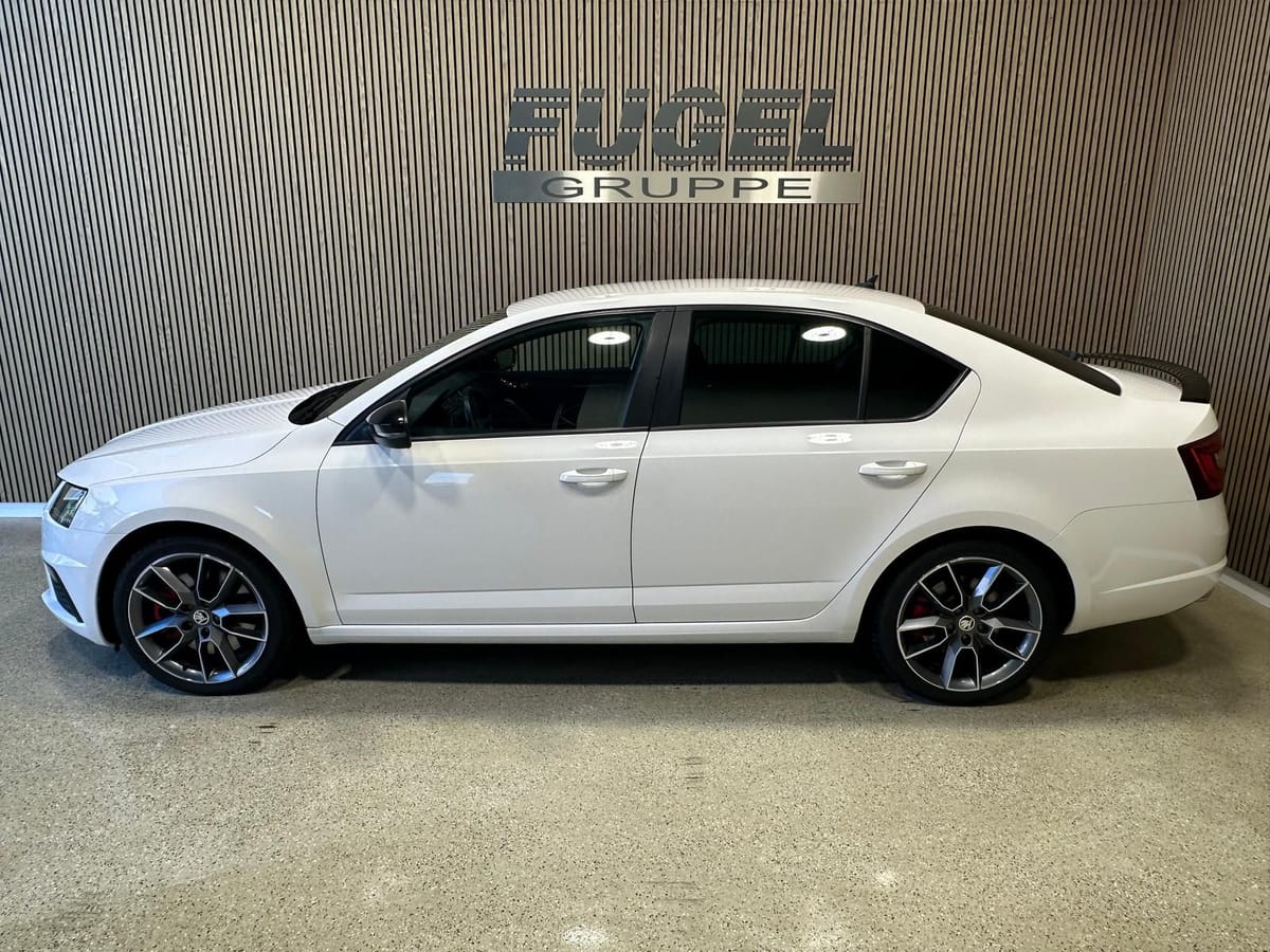Skoda Octavia 2.0 TSI DSG RS LED virt.Cock. Navi foto 3
