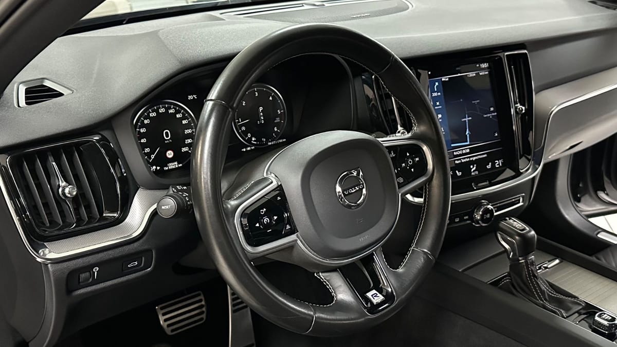 Volvo V60 Kombi R Design TÜV&AU neu& foto 18
