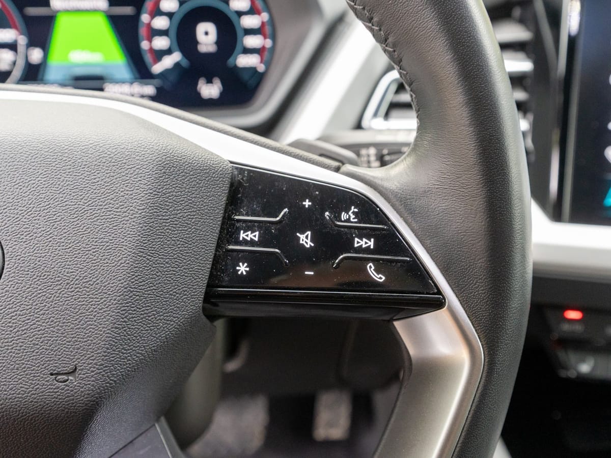 Audi Q4 advanced 40 e-tron MATRIX Navi RFK ACC Wäpu foto 17