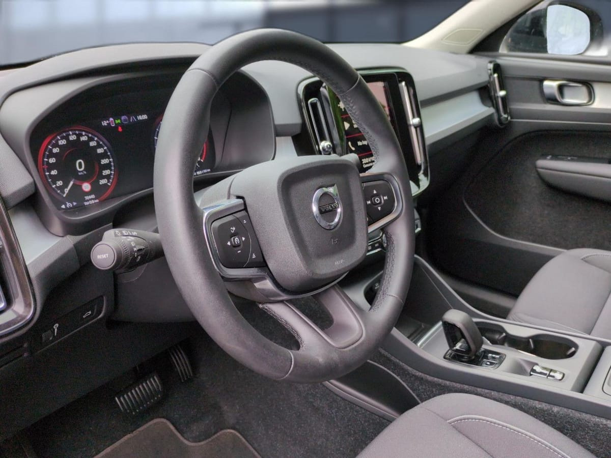 Volvo XC40 T3 Momentum Pro 2WD Automatik Bluetooth LED foto 11