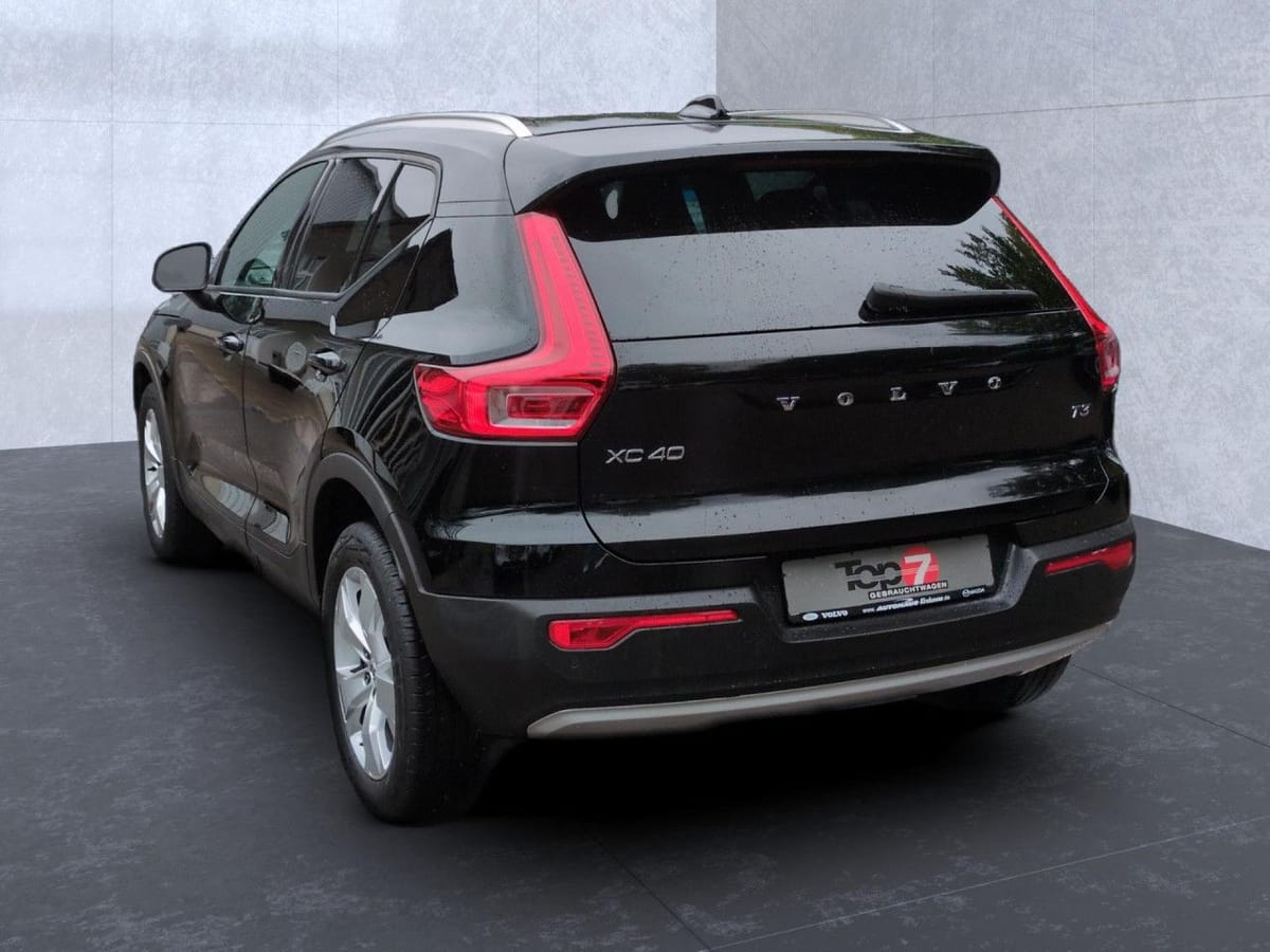 Volvo XC40 T3 Momentum Pro 2WD Automatik Bluetooth LED foto 3