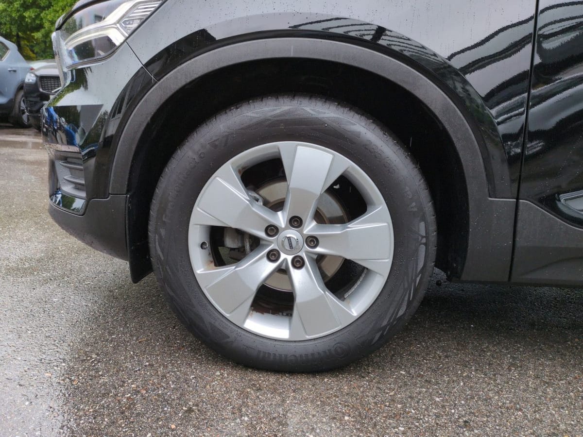 Volvo XC40 T3 Momentum Pro 2WD Automatik Bluetooth LED foto 24