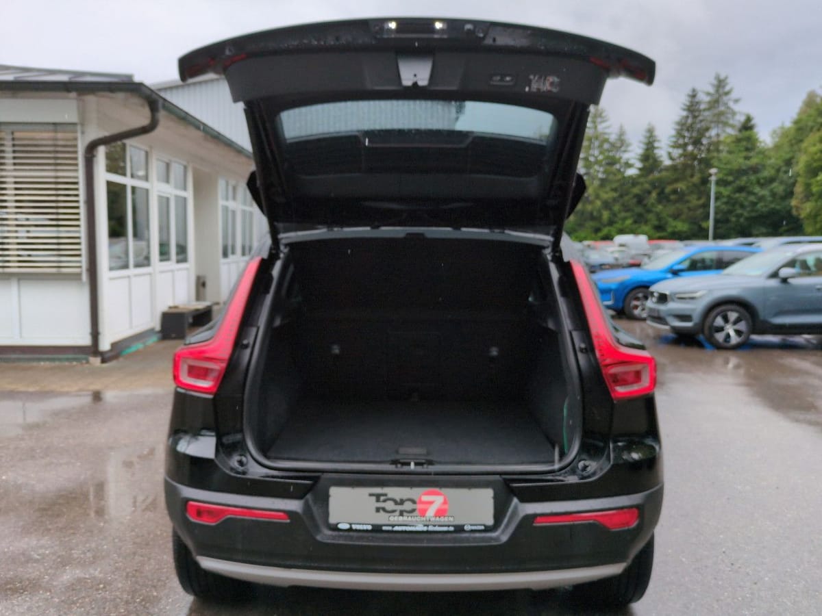 Volvo XC40 T3 Momentum Pro 2WD Automatik Bluetooth LED foto 25