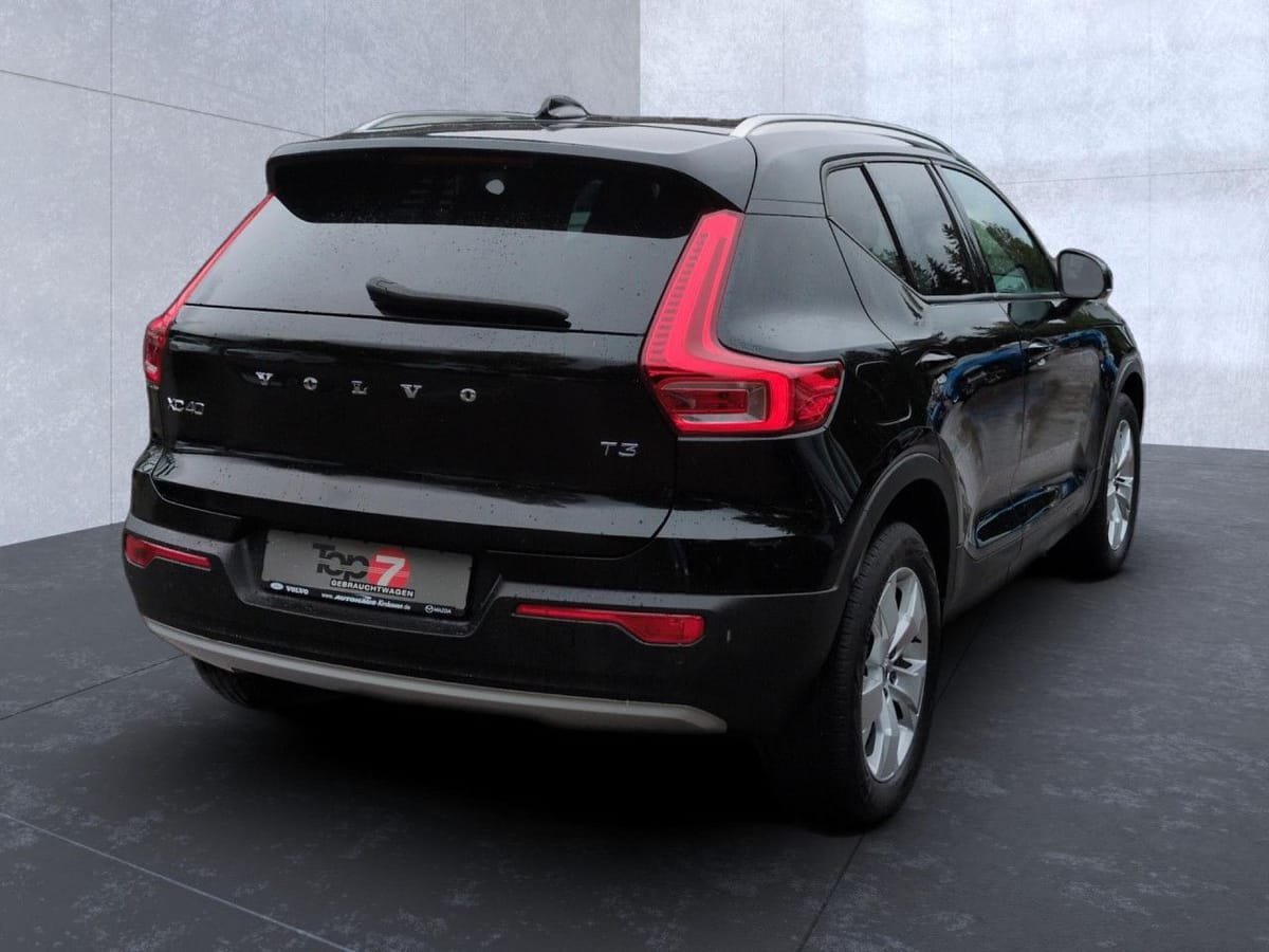 Volvo XC40 T3 Momentum Pro 2WD Automatik Bluetooth LED foto 4