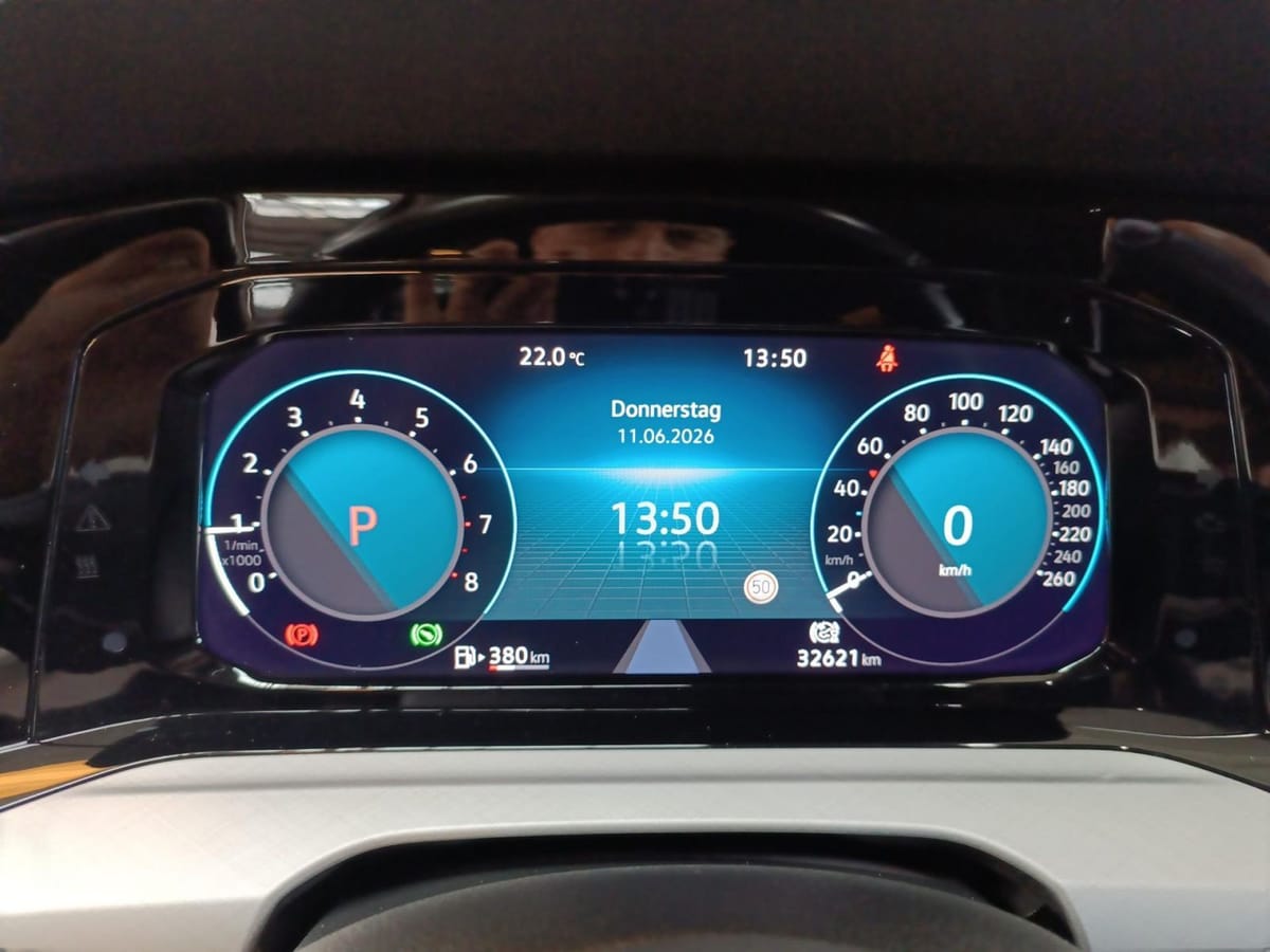 Volkswagen Golf VIII 1.0 eTSI Life DSG ACC R-CAM NAV SHZ foto 10