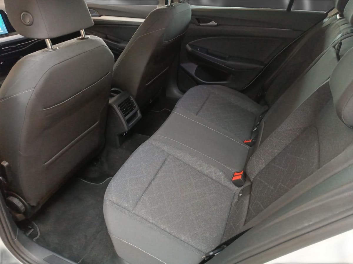 Volkswagen Golf VIII 1.0 eTSI Life DSG ACC R-CAM NAV SHZ foto 15