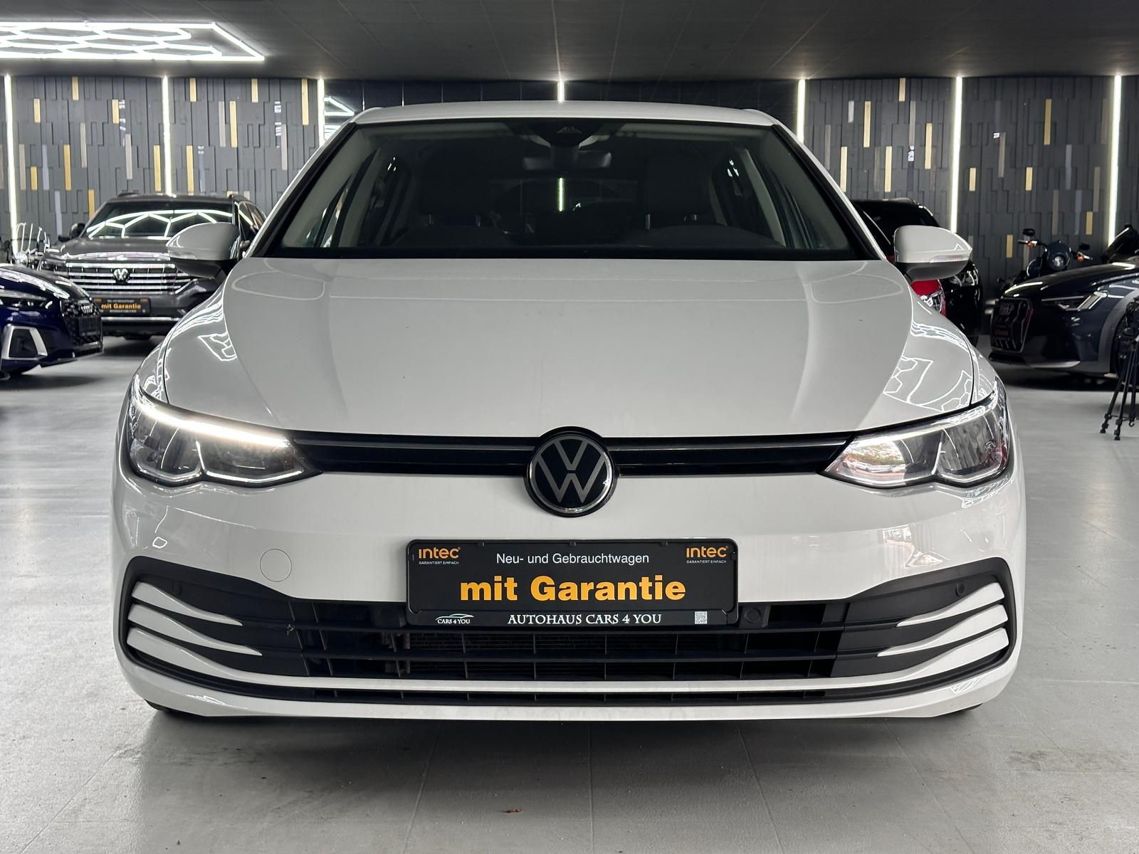 Volkswagen Golf Life 1.5 TSI ACT LANE/SHZ/CARPLAY/NAVI/LED foto 2