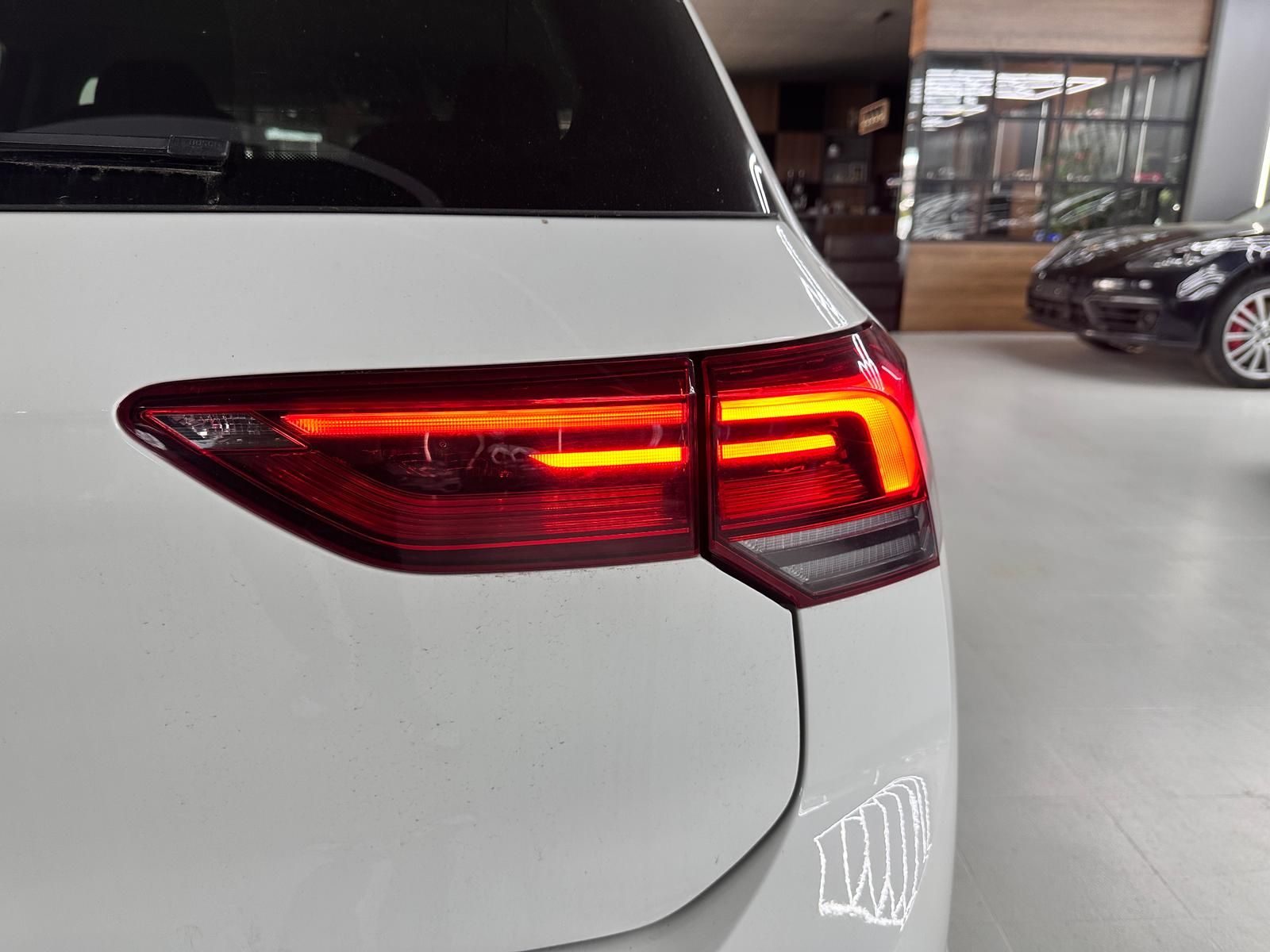 Volkswagen Golf Life 1.5 TSI ACT LANE/SHZ/CARPLAY/NAVI/LED foto 8