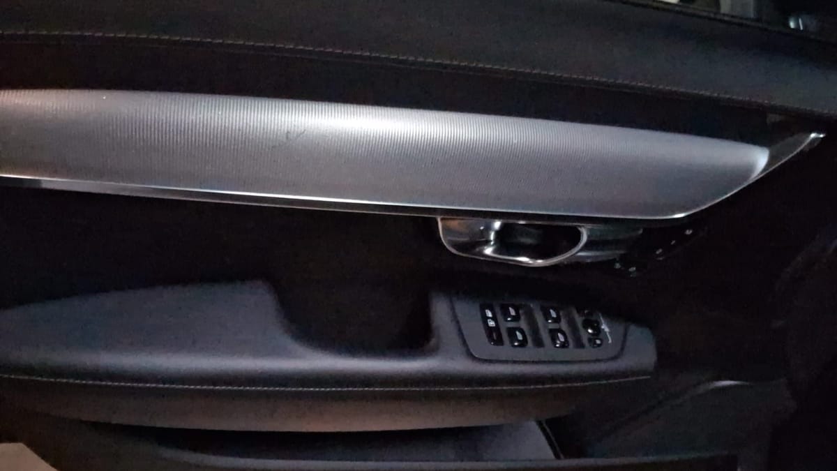 Volvo V90 Kombi R Design Recharge Plug-In Hybrid AWD foto 6