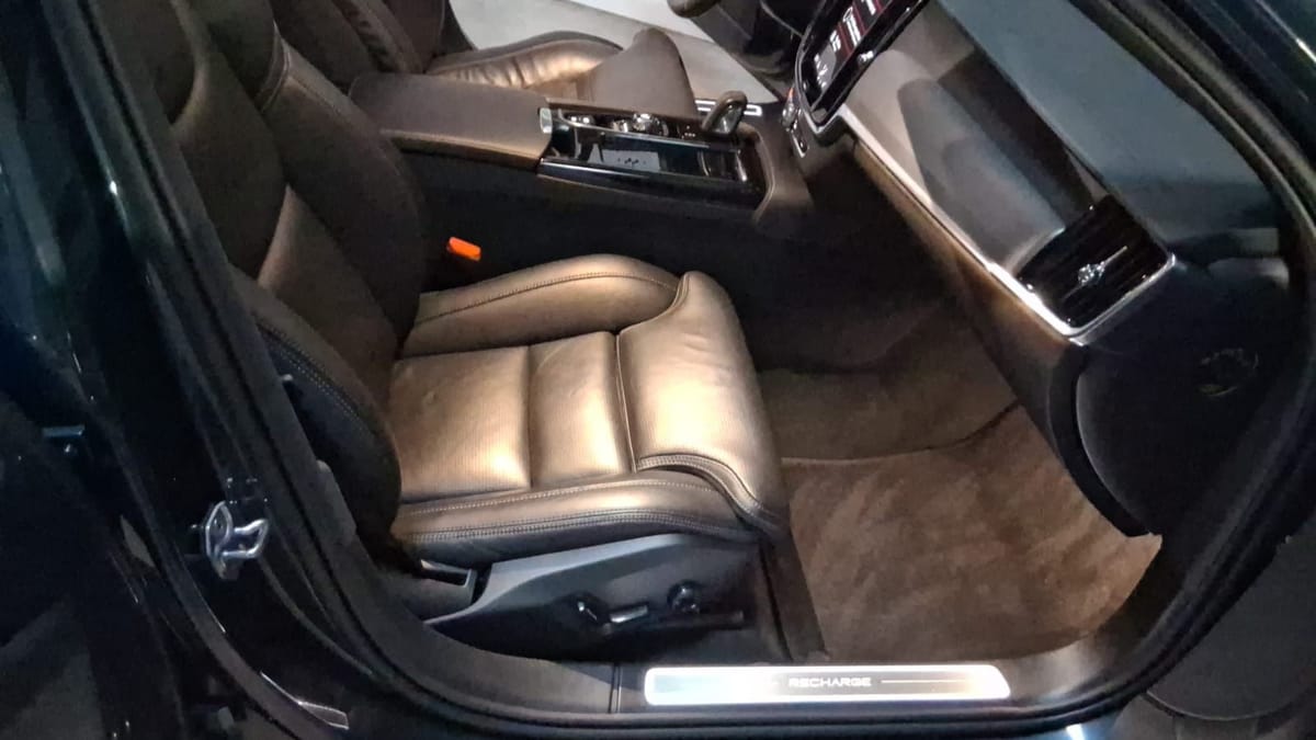 Volvo V90 Kombi R Design Recharge Plug-In Hybrid AWD foto 10