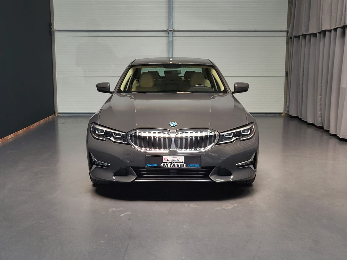 BMW 330 i Luxury Line Navi Kamera LED foto 2