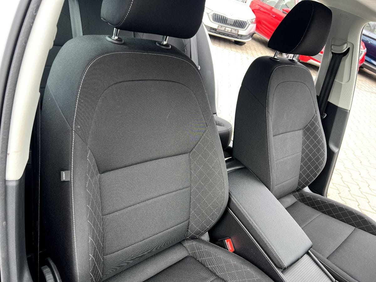 Skoda Superb Combi 2.0 TDI DSG Active LED Navi Sitzh foto 21