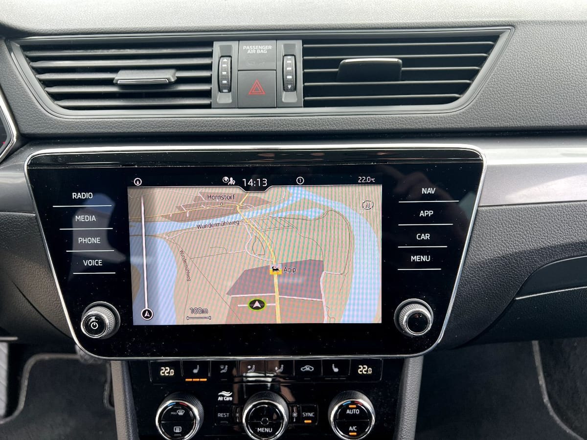 Skoda Superb Combi 2.0 TDI DSG Active LED Navi Sitzh foto 24