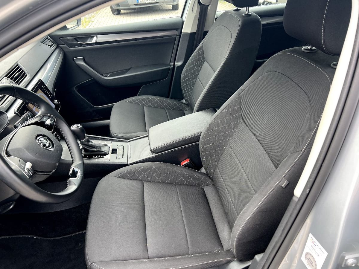 Skoda Superb Combi 2.0 TDI DSG Active LED Navi Sitzh foto 8
