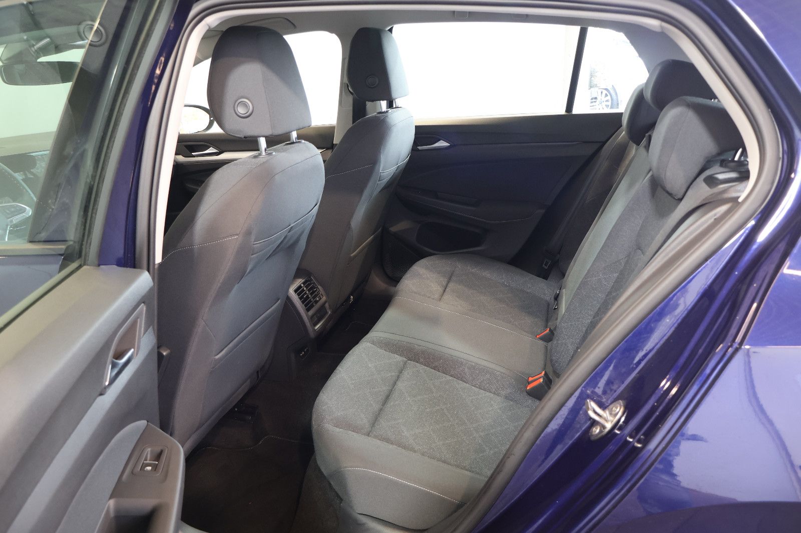Volkswagen Golf VIII 1.0 TSI Life AID+ACC+LED+CARPLAY+ALU foto 11