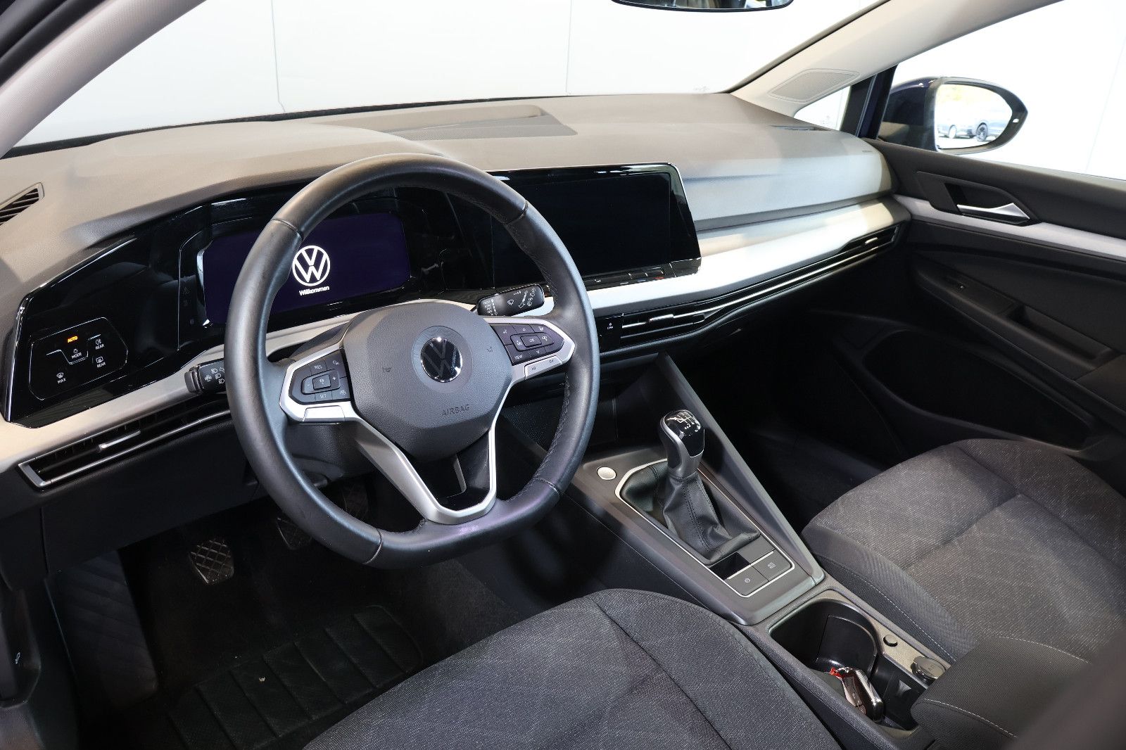 Volkswagen Golf VIII 1.0 TSI Life AID+ACC+LED+CARPLAY+ALU foto 9