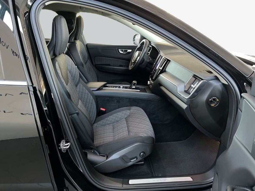 Volvo XC60 B4 Aut BLIS PilotAssist Voll-LED Google-Map foto 12