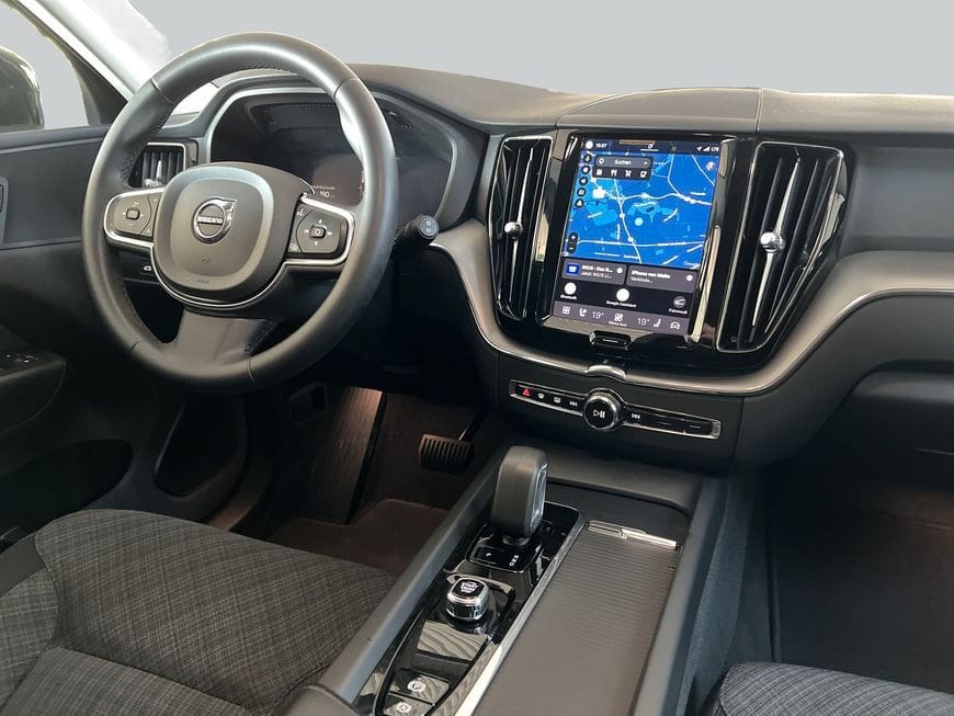 Volvo XC60 B4 Aut BLIS PilotAssist Voll-LED Google-Map foto 13
