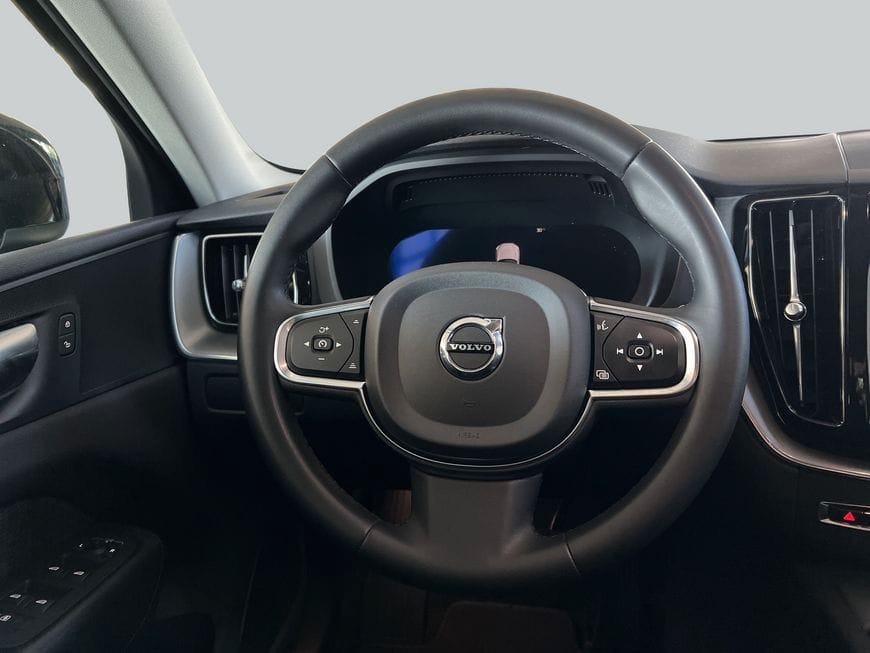 Volvo XC60 B4 Aut BLIS PilotAssist Voll-LED Google-Map foto 16