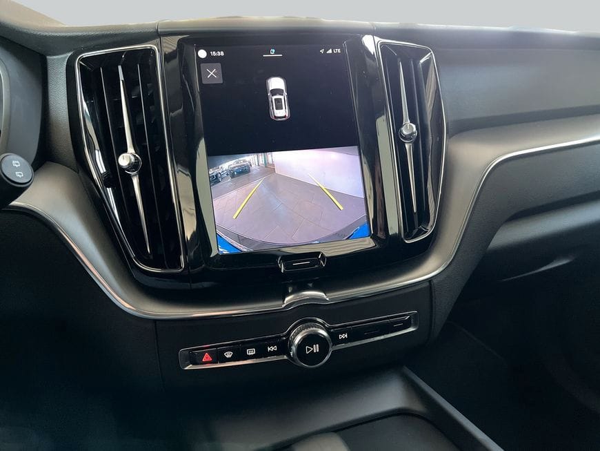 Volvo XC60 B4 Aut BLIS PilotAssist Voll-LED Google-Map foto 18