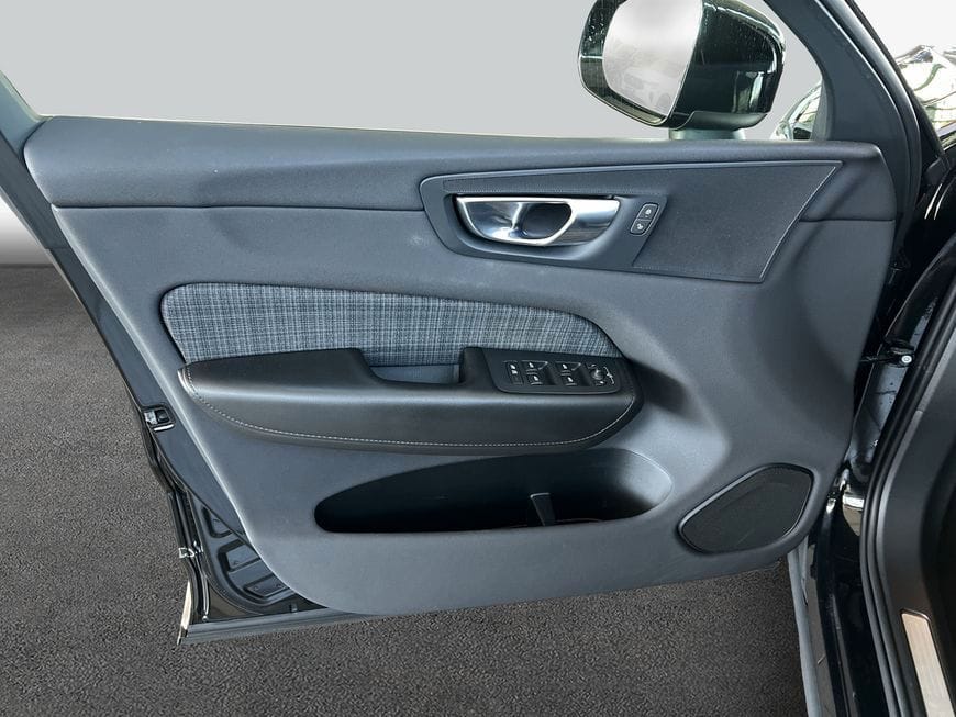 Volvo XC60 B4 Aut BLIS PilotAssist Voll-LED Google-Map foto 19