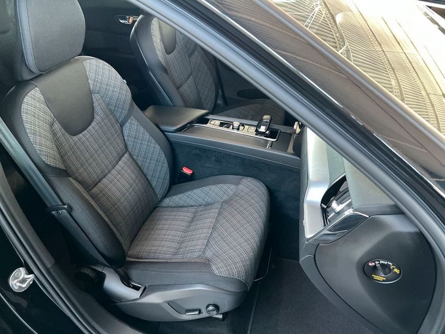 Volvo XC60 B4 Aut BLIS PilotAssist Voll-LED Google-Map foto 20