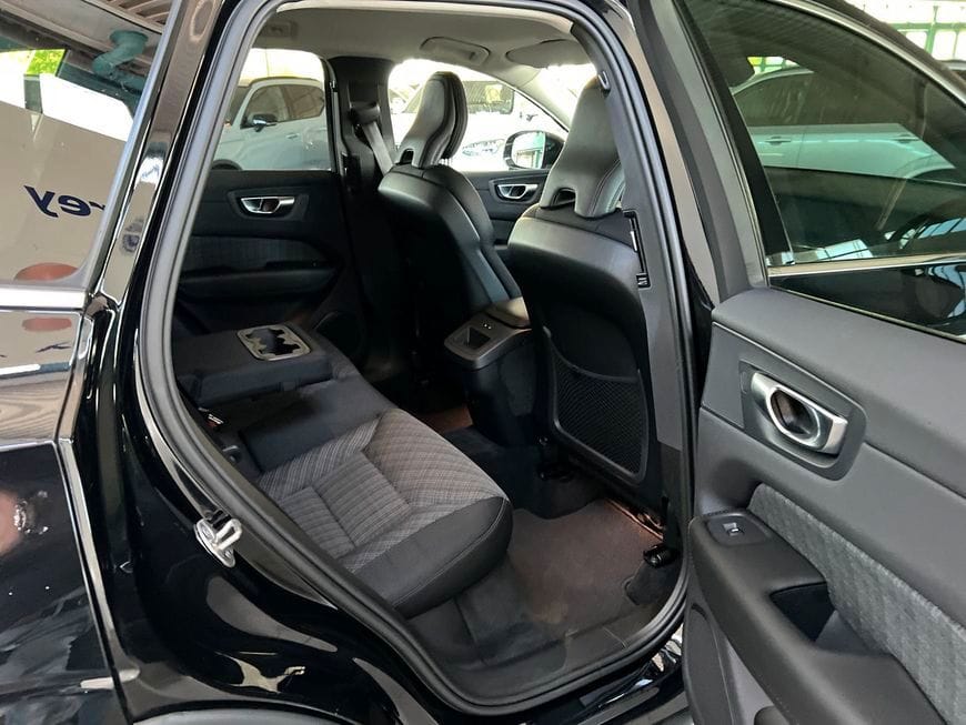 Volvo XC60 B4 Aut BLIS PilotAssist Voll-LED Google-Map foto 22