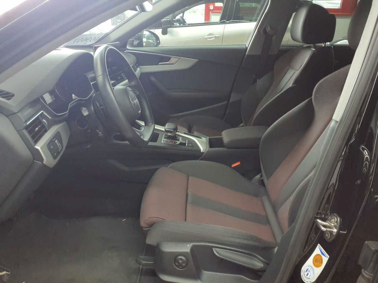 Audi A4 Avant 30 TDI S tronic advanced foto 3