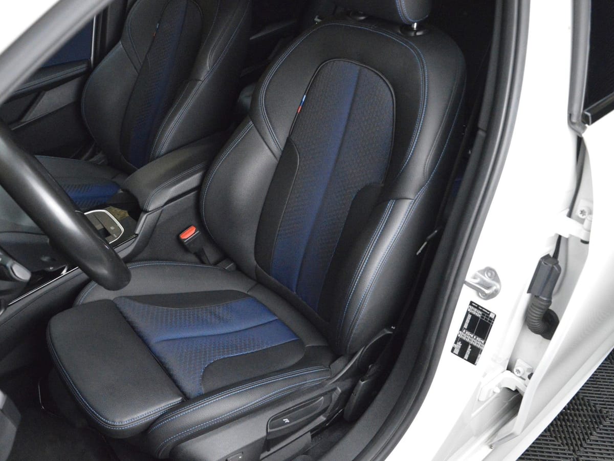BMW 118i M Sport Automatik|LED|SHZ|PDC|Live Cockpit foto 11