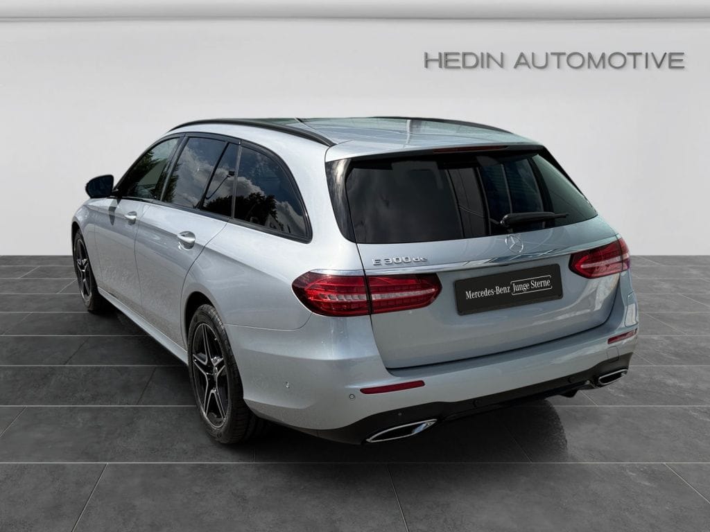 Mercedes-Benz E 300 de T AMG NIGHT AMBIENTE AHK DISTR 360° foto 3