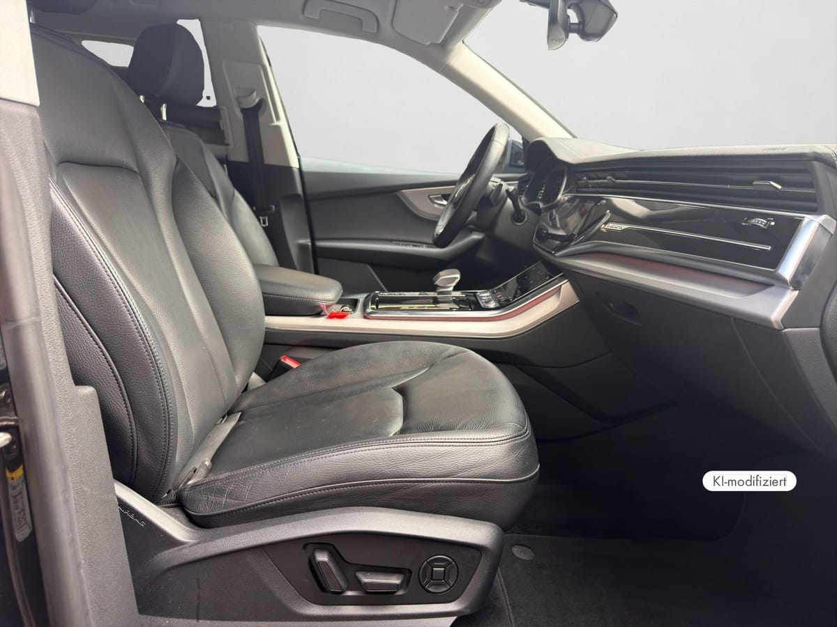 Audi Q8 55 TFSI quattro 250(340) kW(PS) tiptronic foto 4
